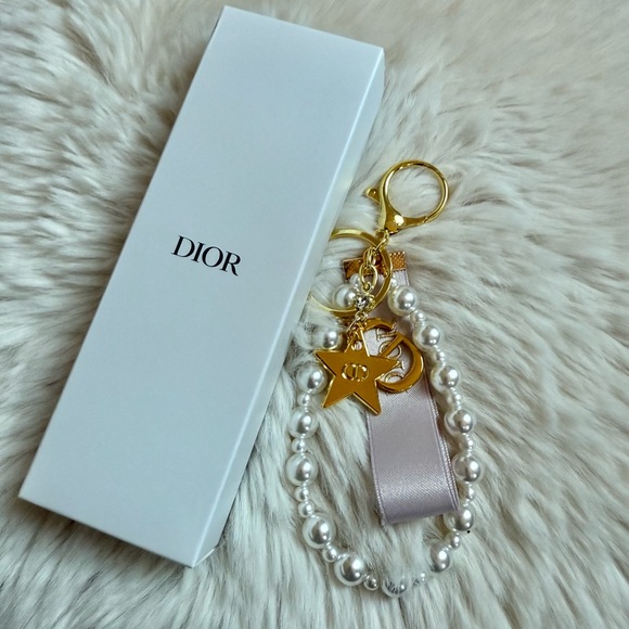 Dior Key Chain - Picture 4 of 6